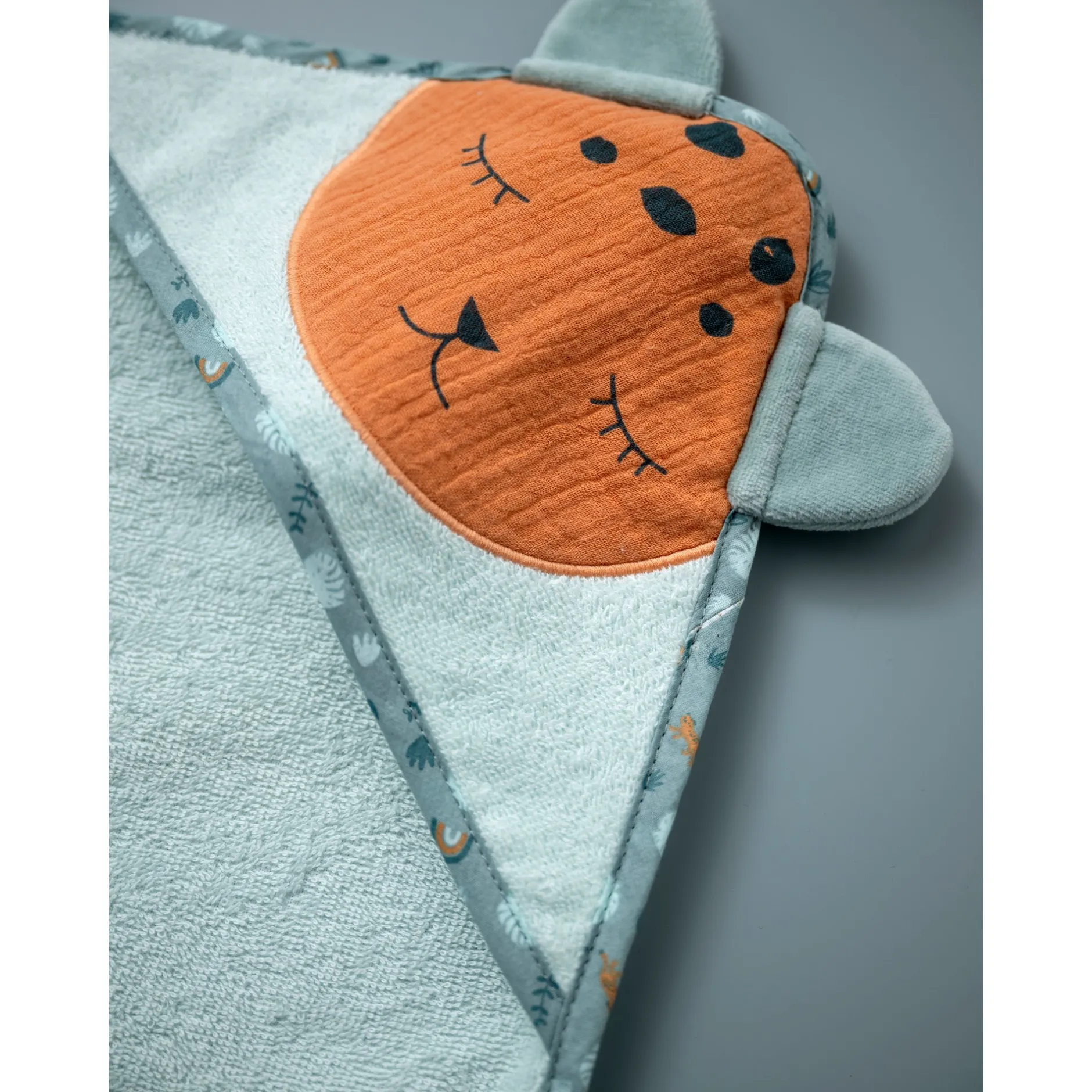 Sorties De Bain*Petit à petit Au cœur de la jungle Cape de bain en éponge 75 x 75 cm de Green Morning