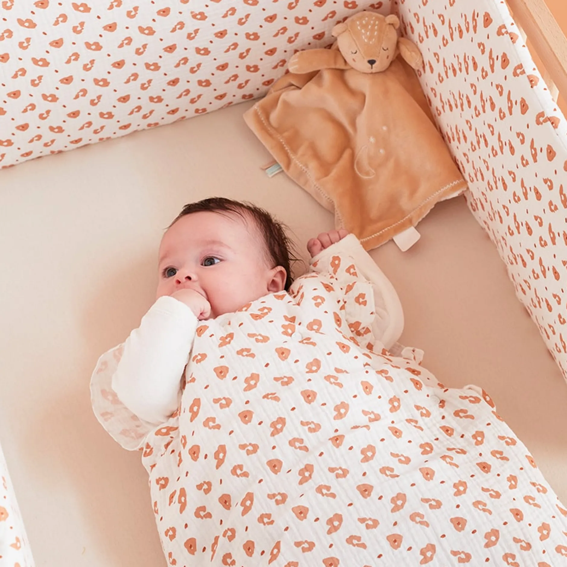 Tours De Lit*Noukies Babou & Tour de lit Léopard en Mousseline de Coton de Kendi