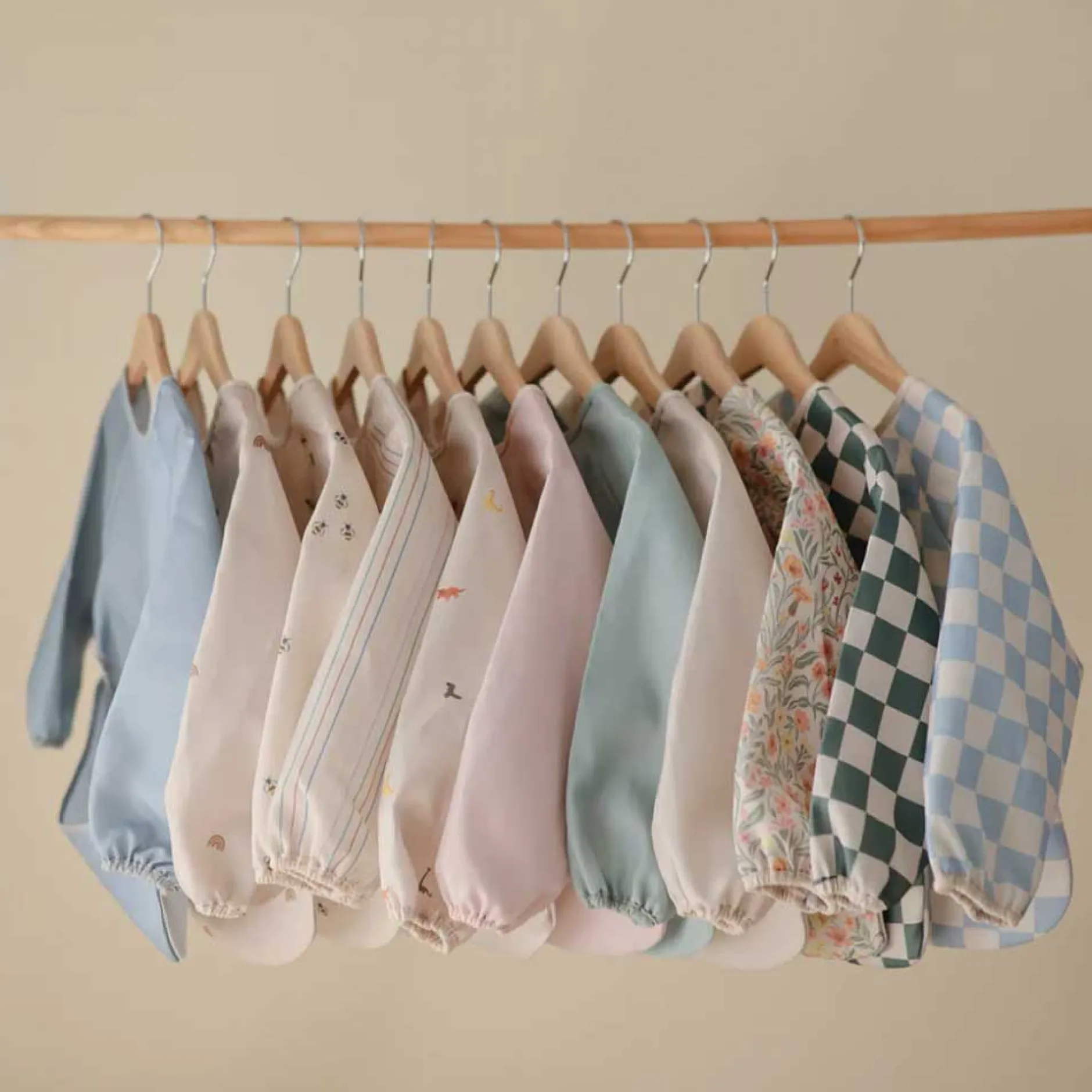 Bavoirs*mushie Bavoir à manches longues de Dinosaures