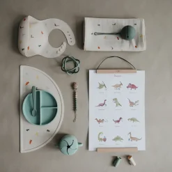 Bavoirs*mushie Bavoir en silicone de Dinosaures