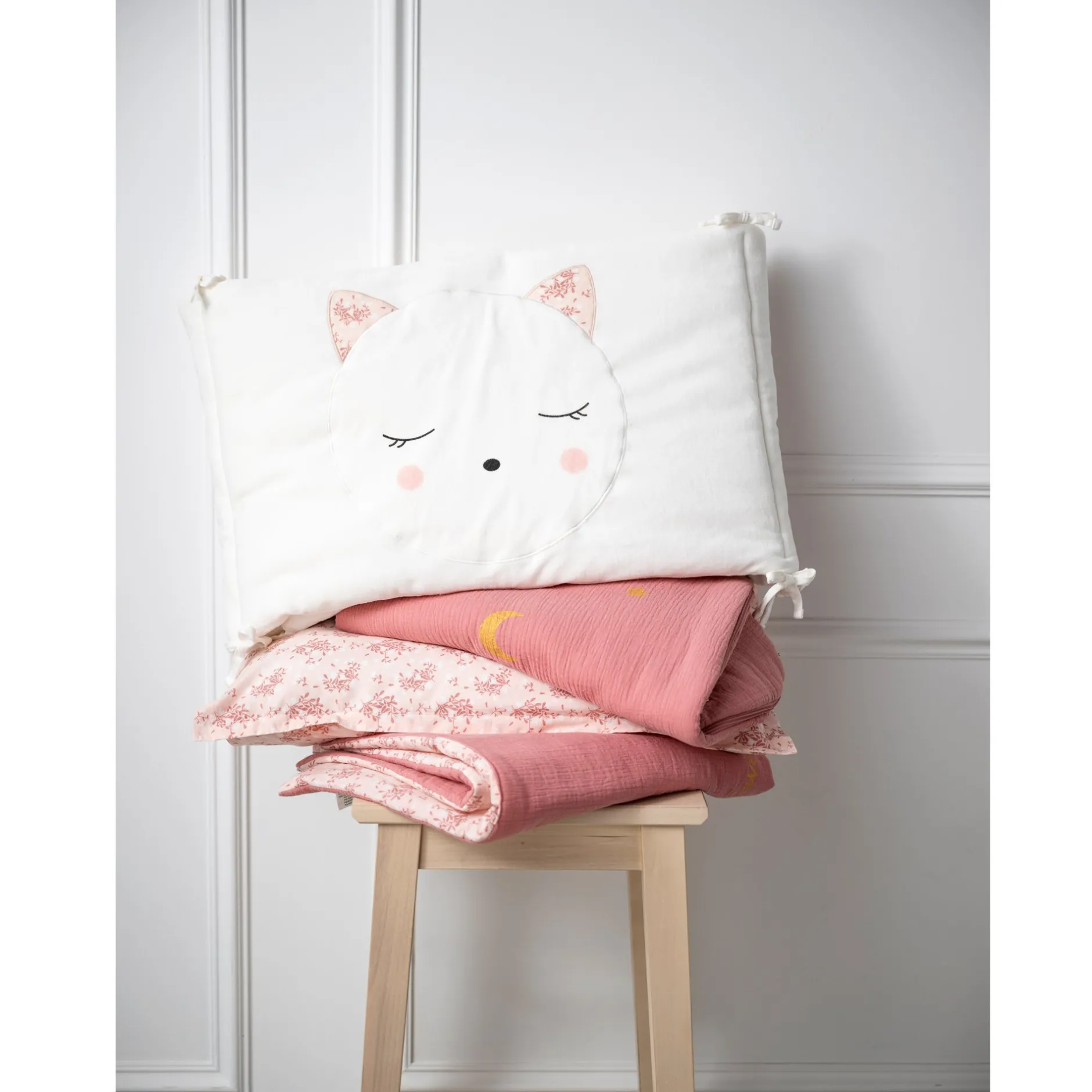 Tours De Lit*Petit à petit Bonne nuit les chatons Tour de lit en velours de Foliage