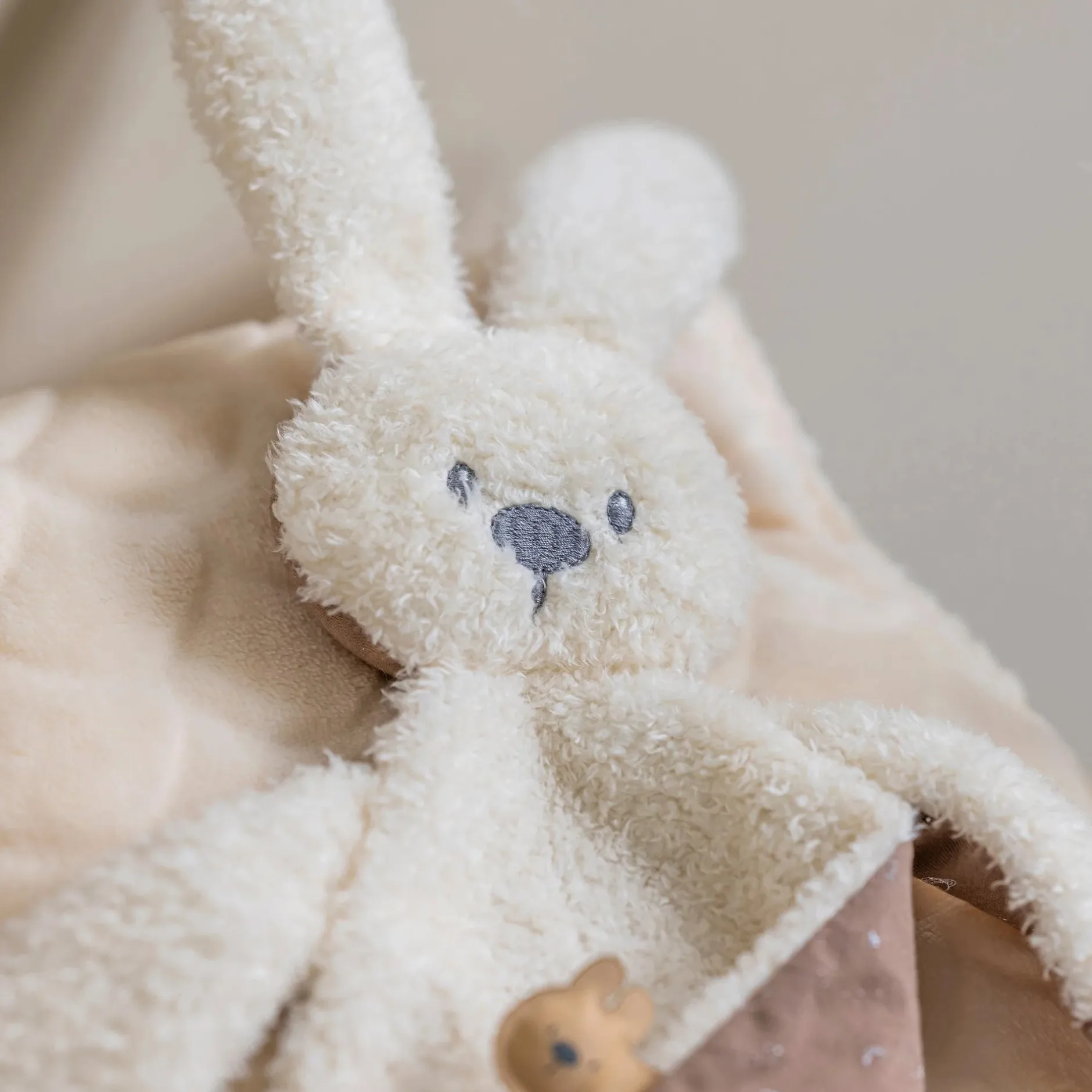 Doudous*Nattou Lapidou doudou triangle - Glow in the dark 36 cm de Teddy vanille