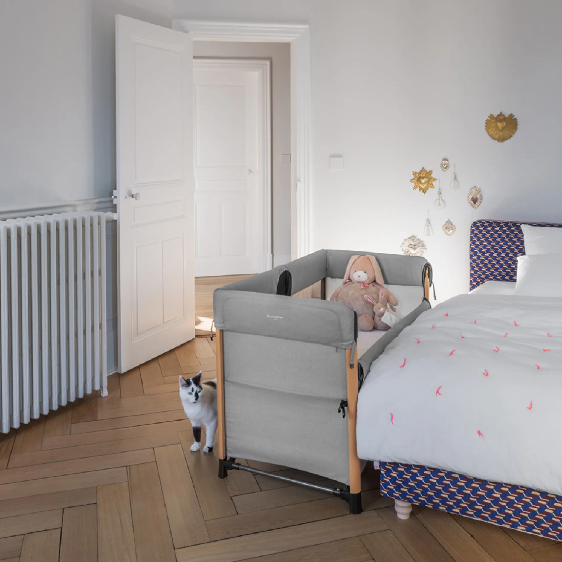 Cododo|Lits Parapluies*William Kent 1733 Lit de voyage & cododo WeTravel de Gris