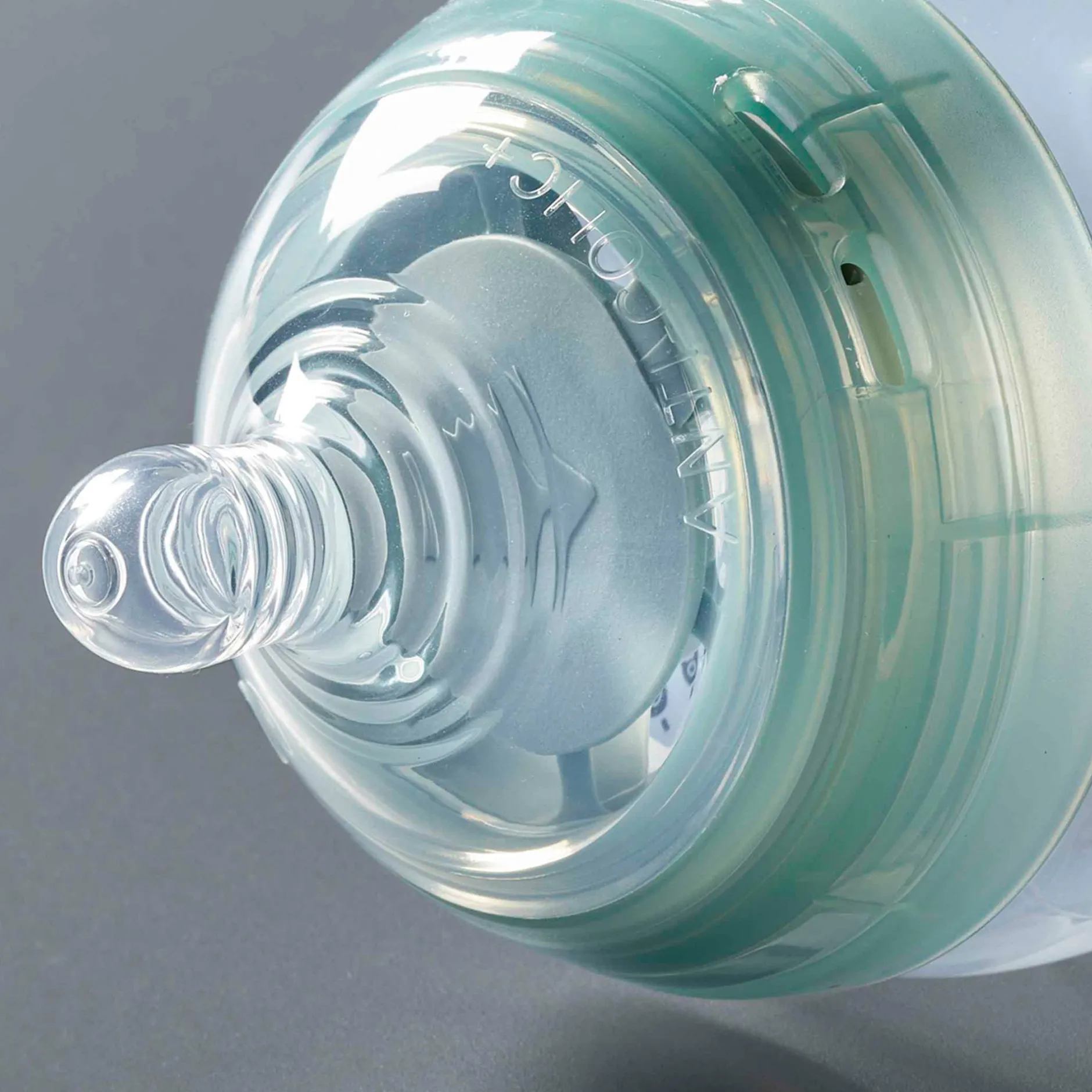 Tétines*Tommee Tippee Lot de 2 tétines anti-colique Débit rapide de