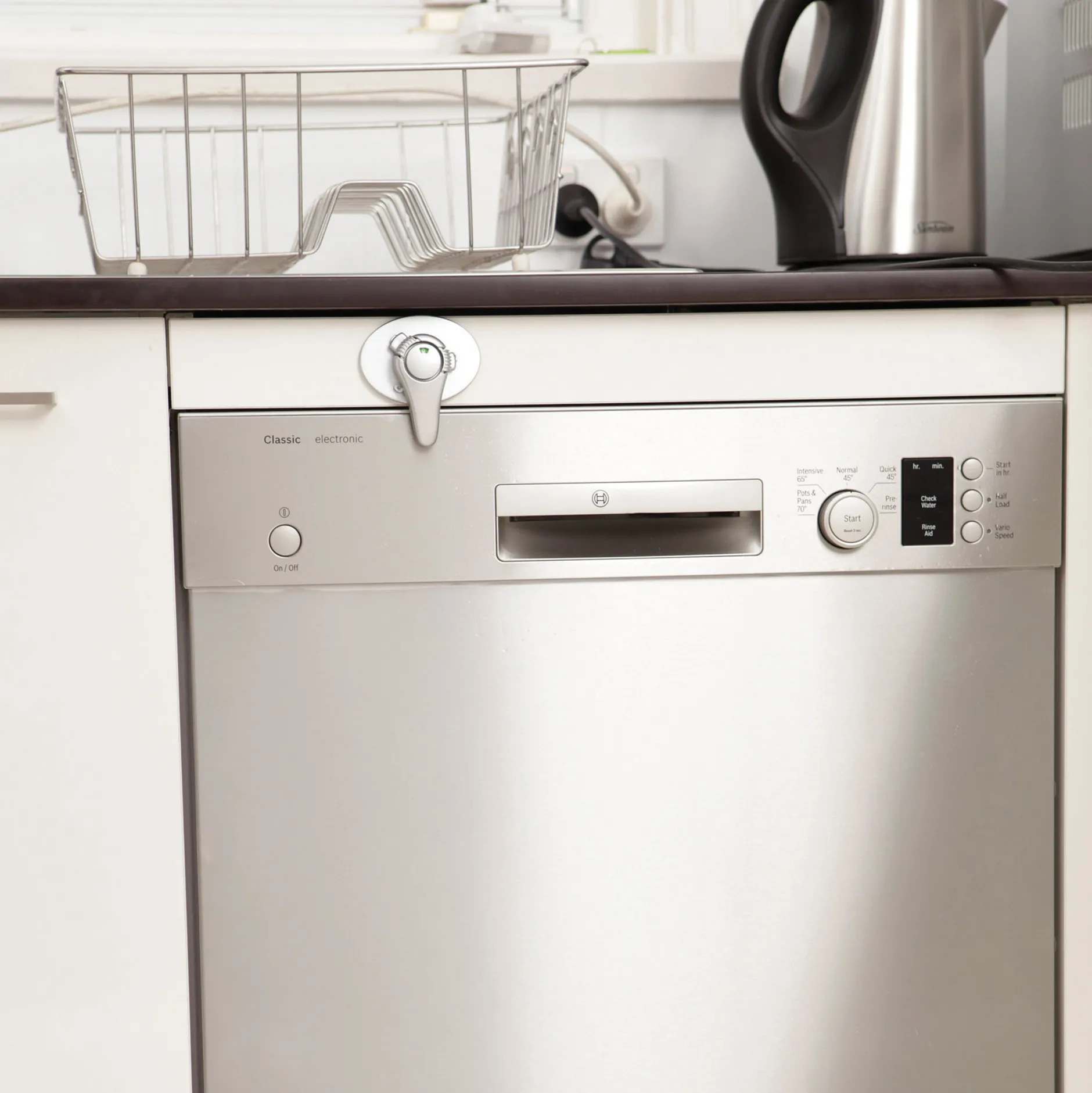 Sécurité Domestique*Dreambaby Serrure de four Ezy-check® de la gamme Style™ de argent