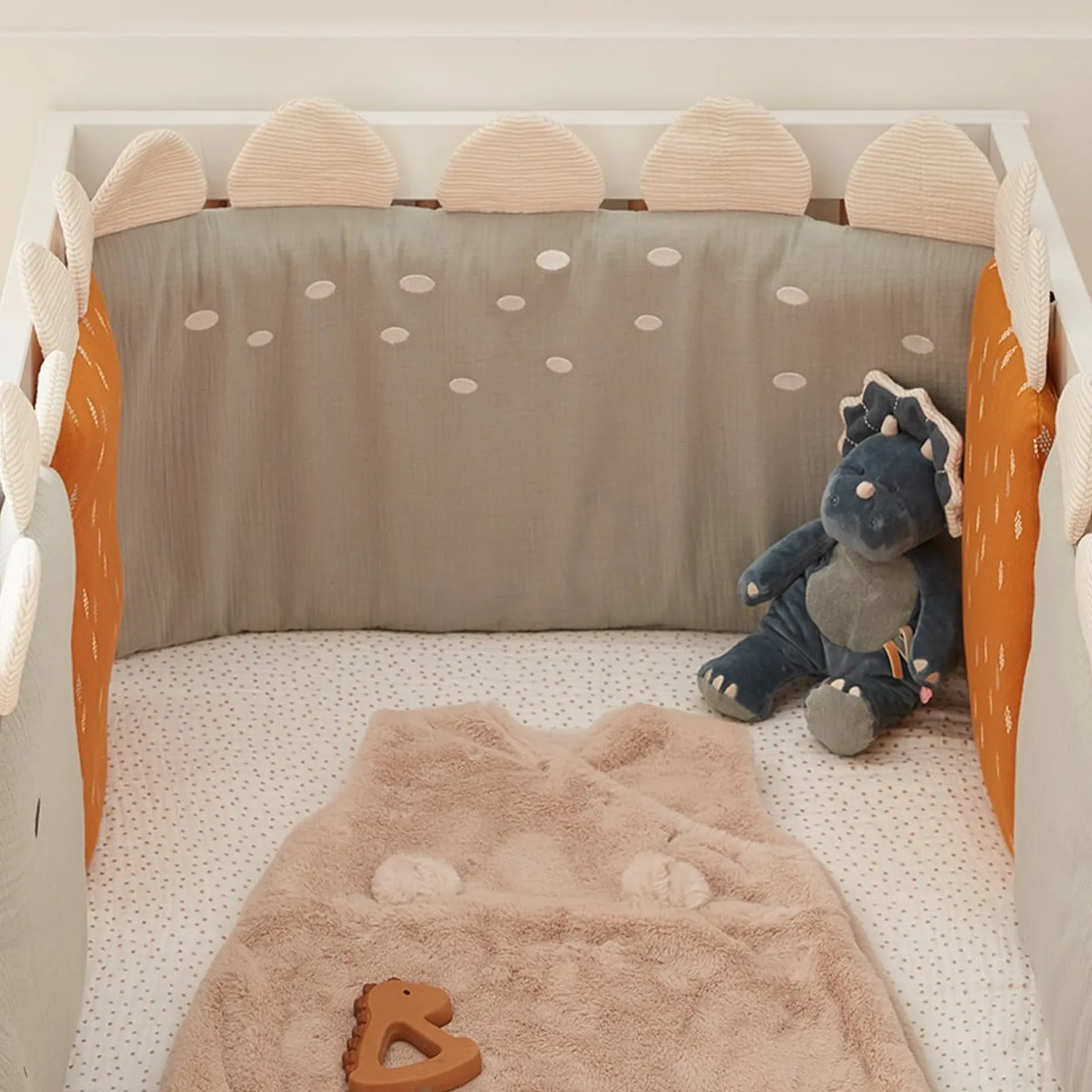 Tours De Lit*Noukies Tiga, Stegi & Ops Tour de lit et Protège Barreaux Stegi de Vert Pâle