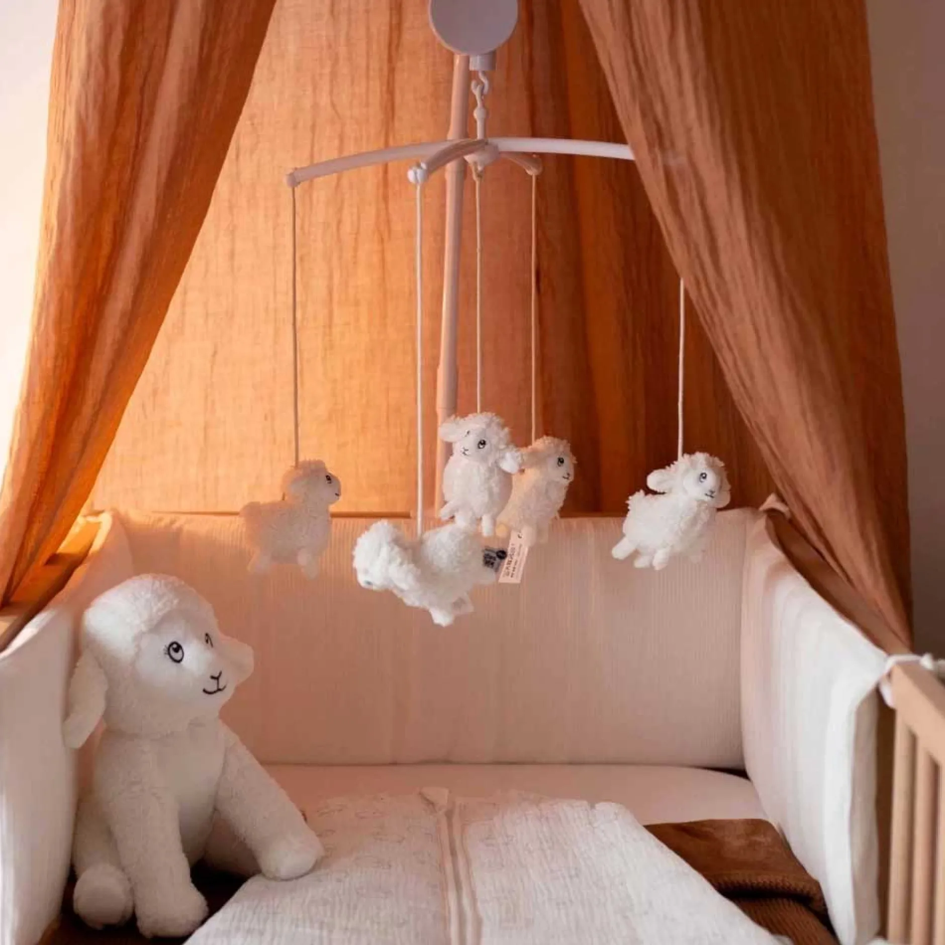 Mobiles*Trois Kilos Sept Wooly Mobile Musical de Mouton