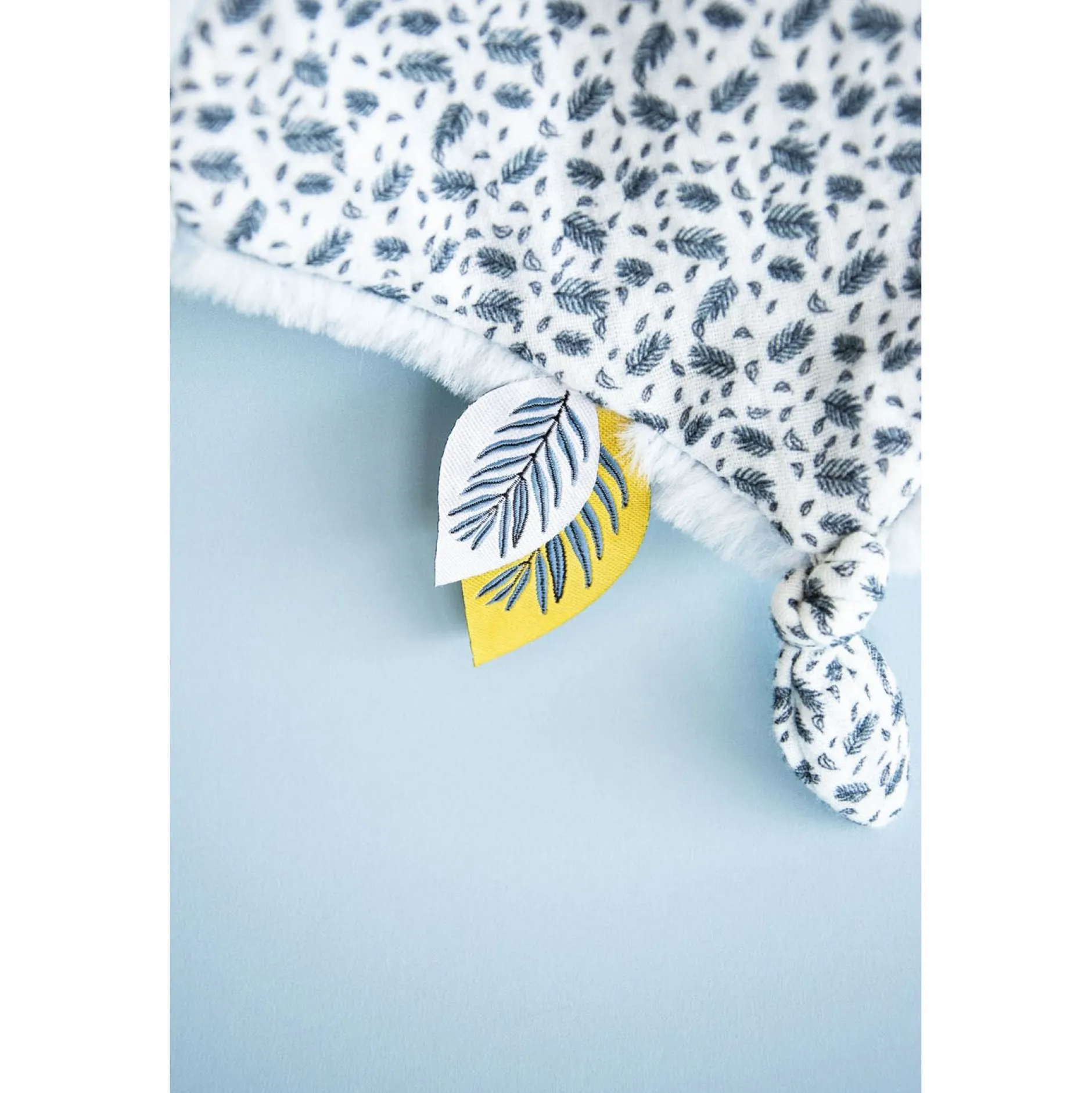 Hochets*Doudou et Compagnie Yoca Le Koala Doudou Hochet de Blanc/bleu